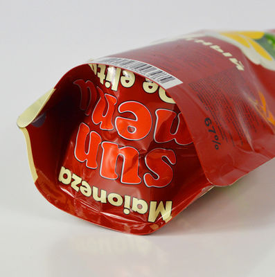 VMPETはプラスチック ジュースの口の上が付いている液体の包装の袋8.5-33mmの直径を立てる