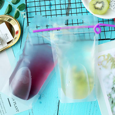 わらおよびハンドルが付いている500ml 750mlの透明な飲み物の液体の包装の袋